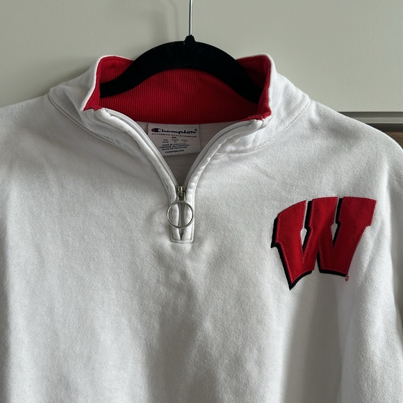 Champion Wisconsin Badger Sweatshirt - Picture 4 of 12